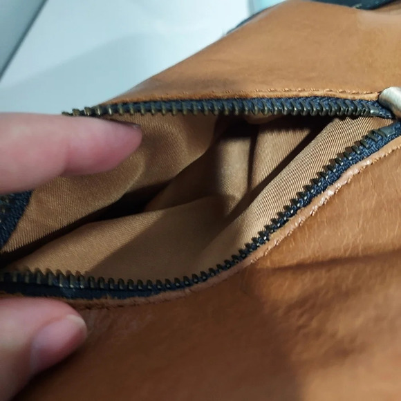 the Sak Denim Blue Natural Tan Metallic Gold Shoulder Leather Purse - Picture 16 of 16